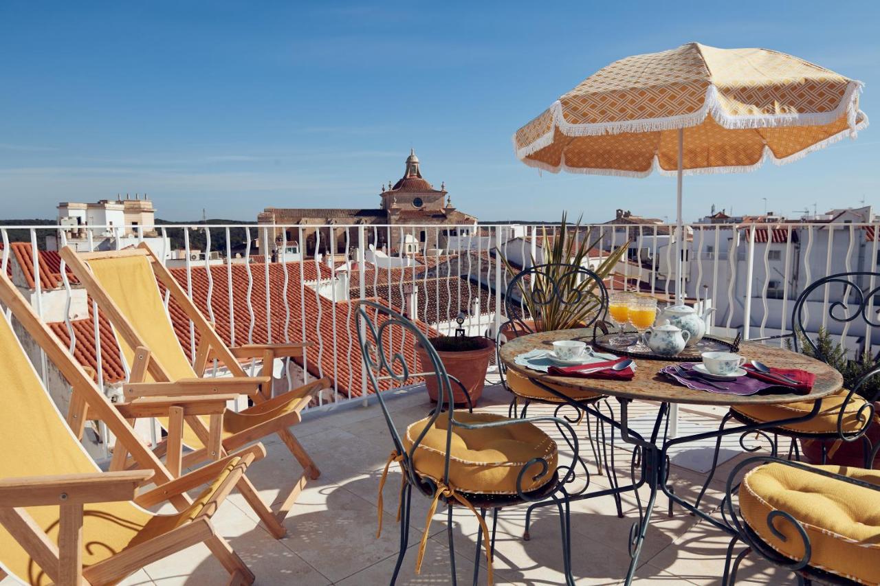Hotel Cristine Bedfor Mahon Exterior foto