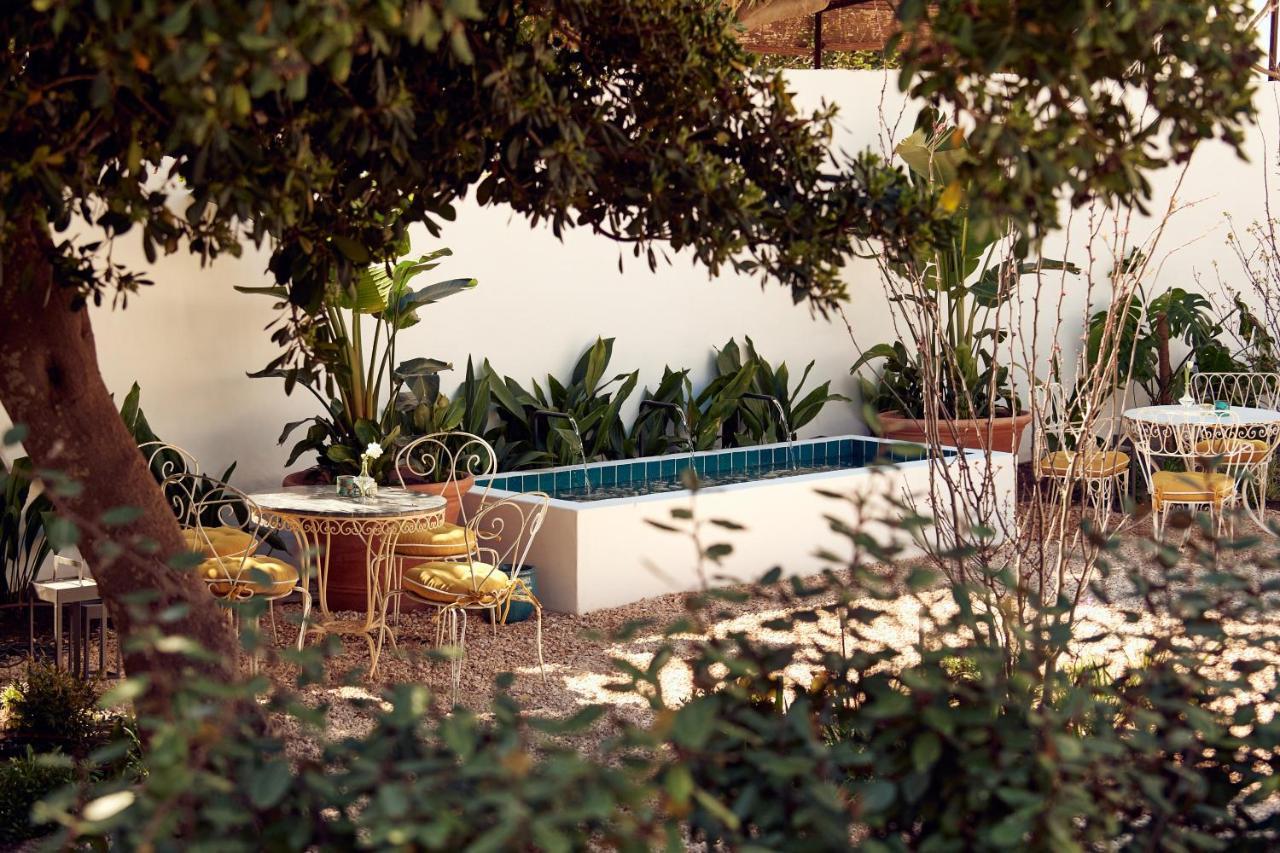 Hotel Cristine Bedfor Mahon Exterior foto