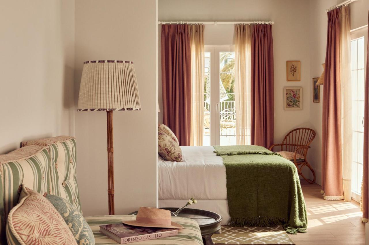 Hotel Cristine Bedfor Mahon Exterior foto